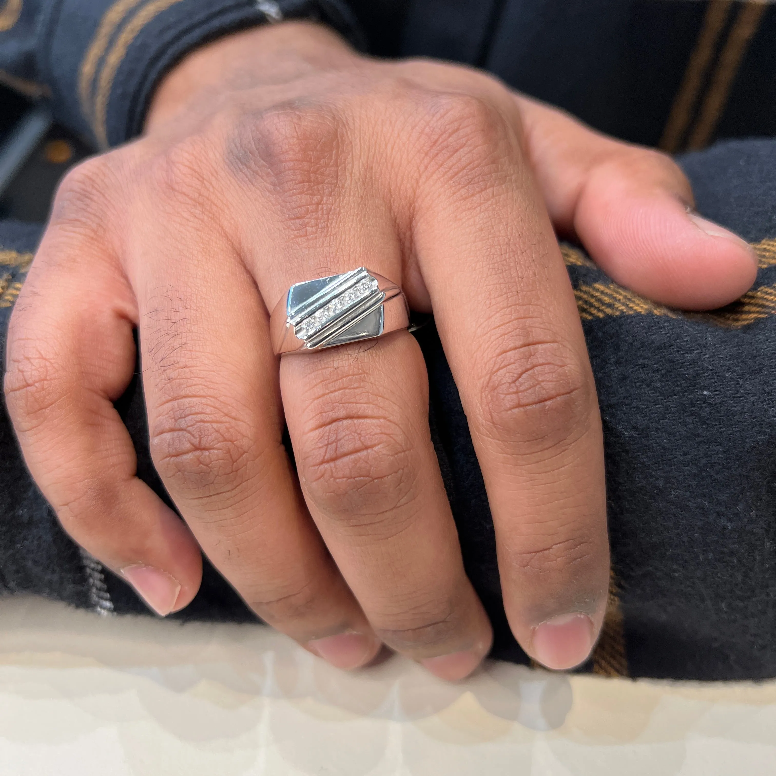 10K White Gold (0.20ct) Diamond Diagonal Channel Set Mens Ring