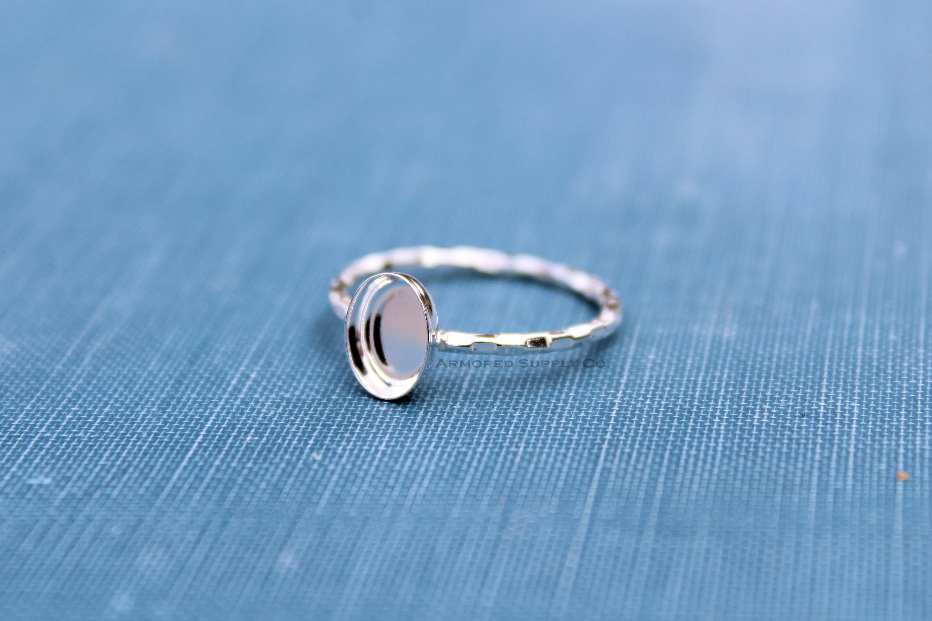 8x6mm Oval Bezel Checkered Ring blank