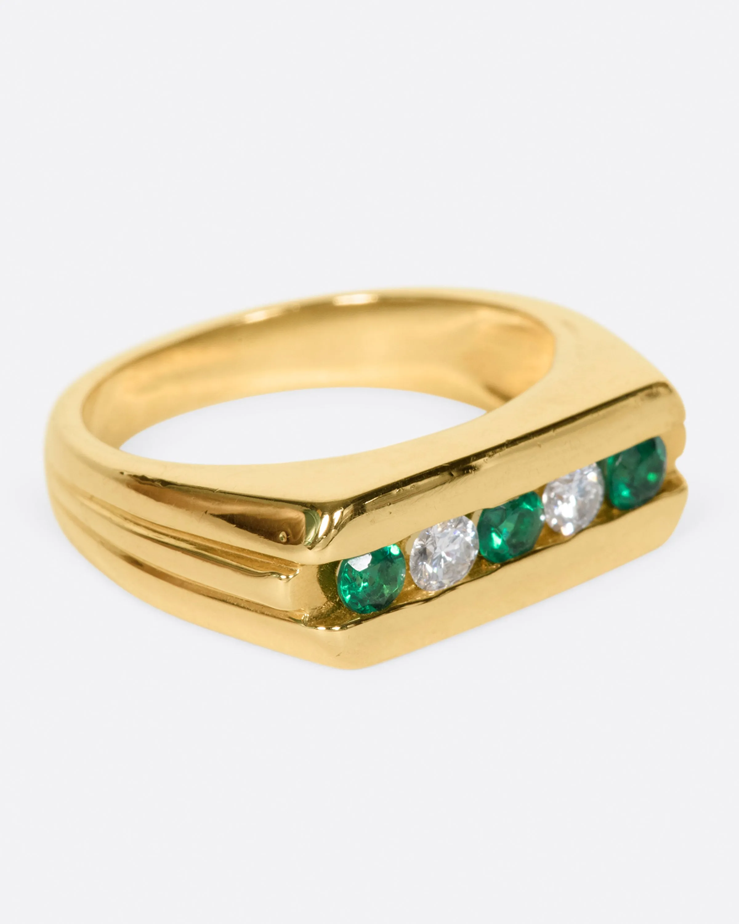 Alternating Emerald & Diamond Ring
