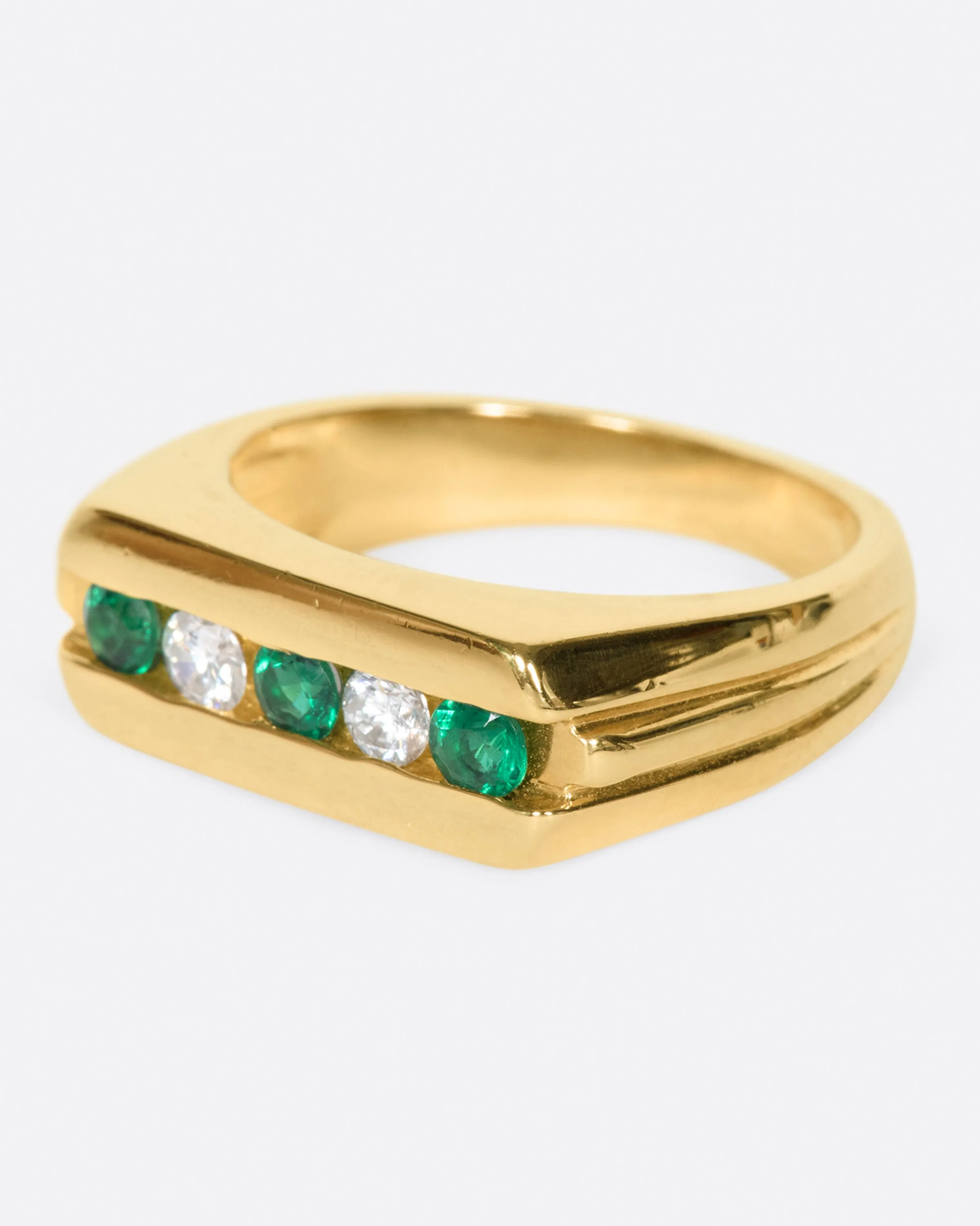 Alternating Emerald & Diamond Ring