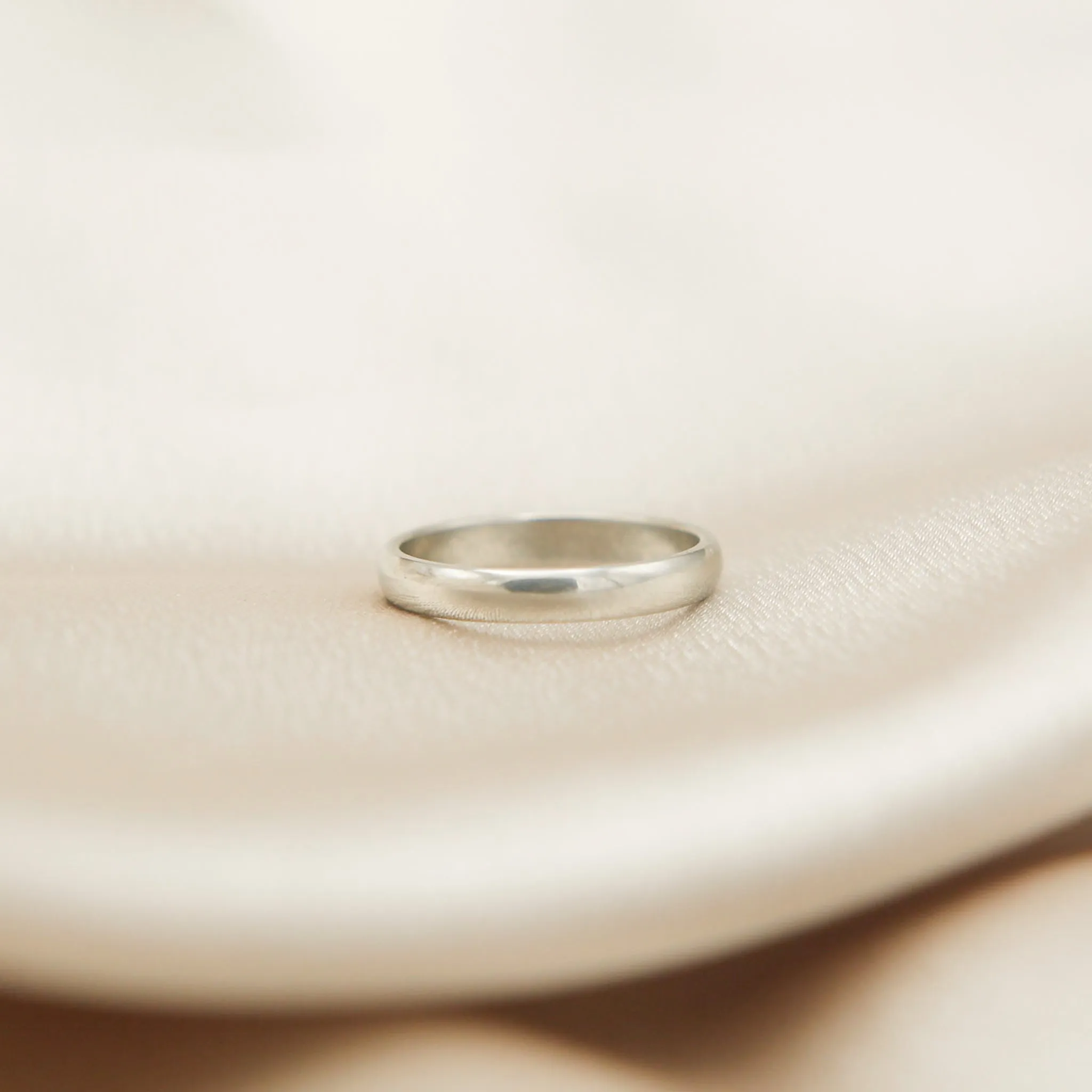Antique 10K White Gold Band | Sz 5.5