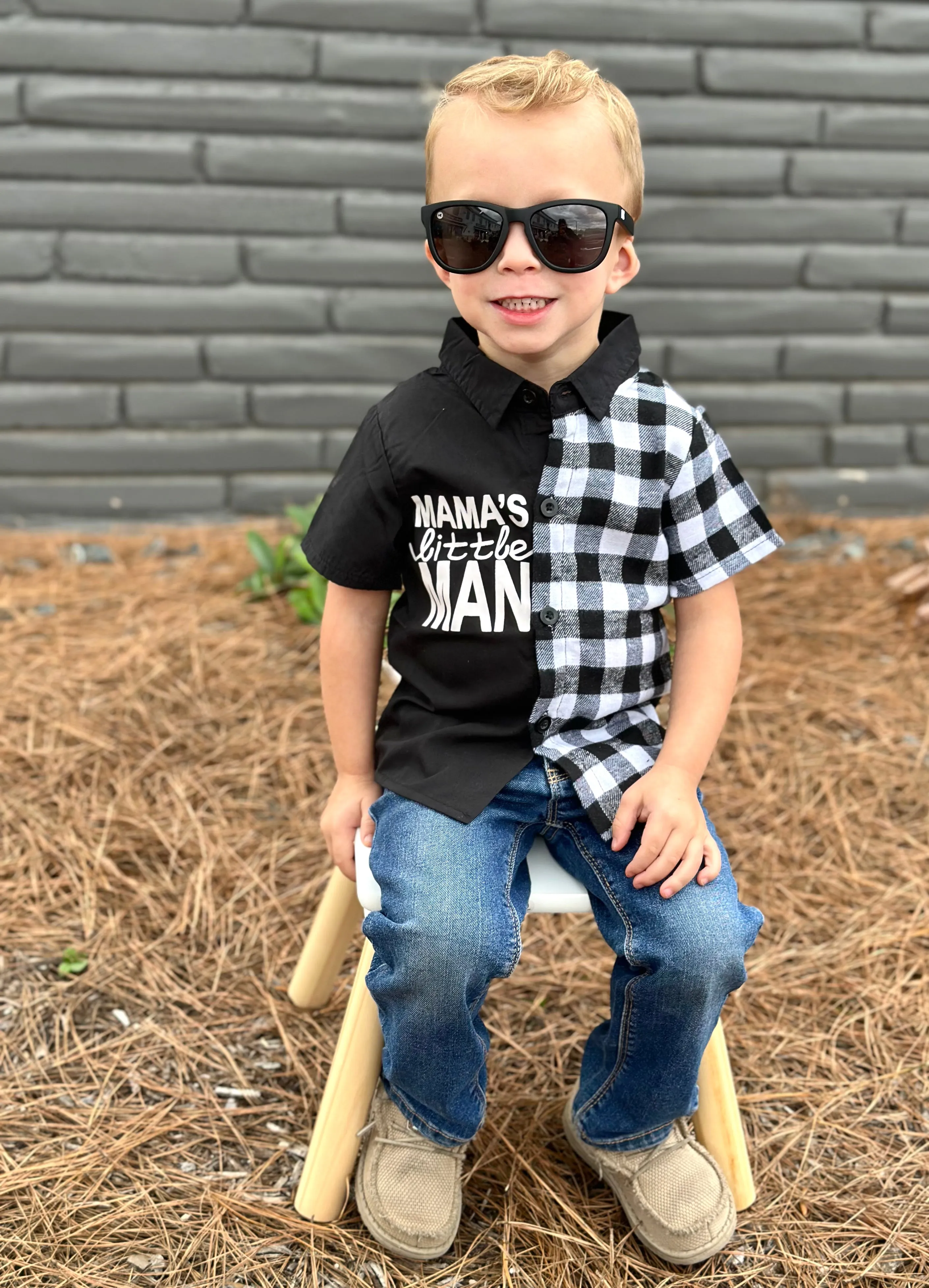 B&W Contrast Button-Up
