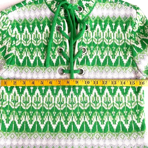 BDG Rían Lace up Sweater
