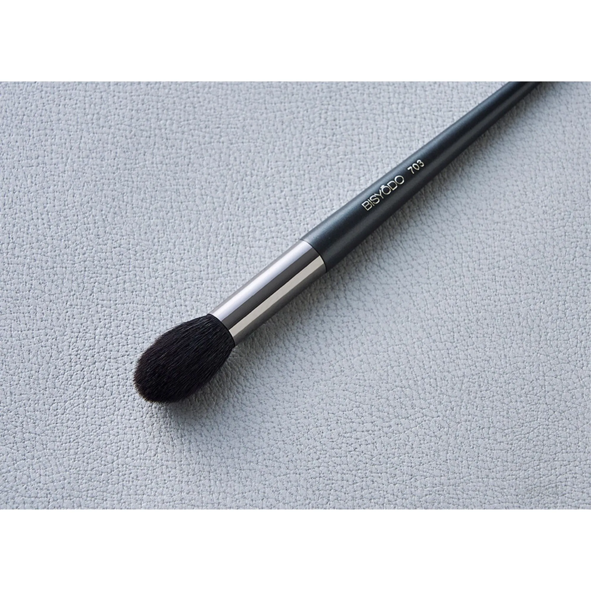Bisyodo T-703 Highlight Brush, Tsumugi Series