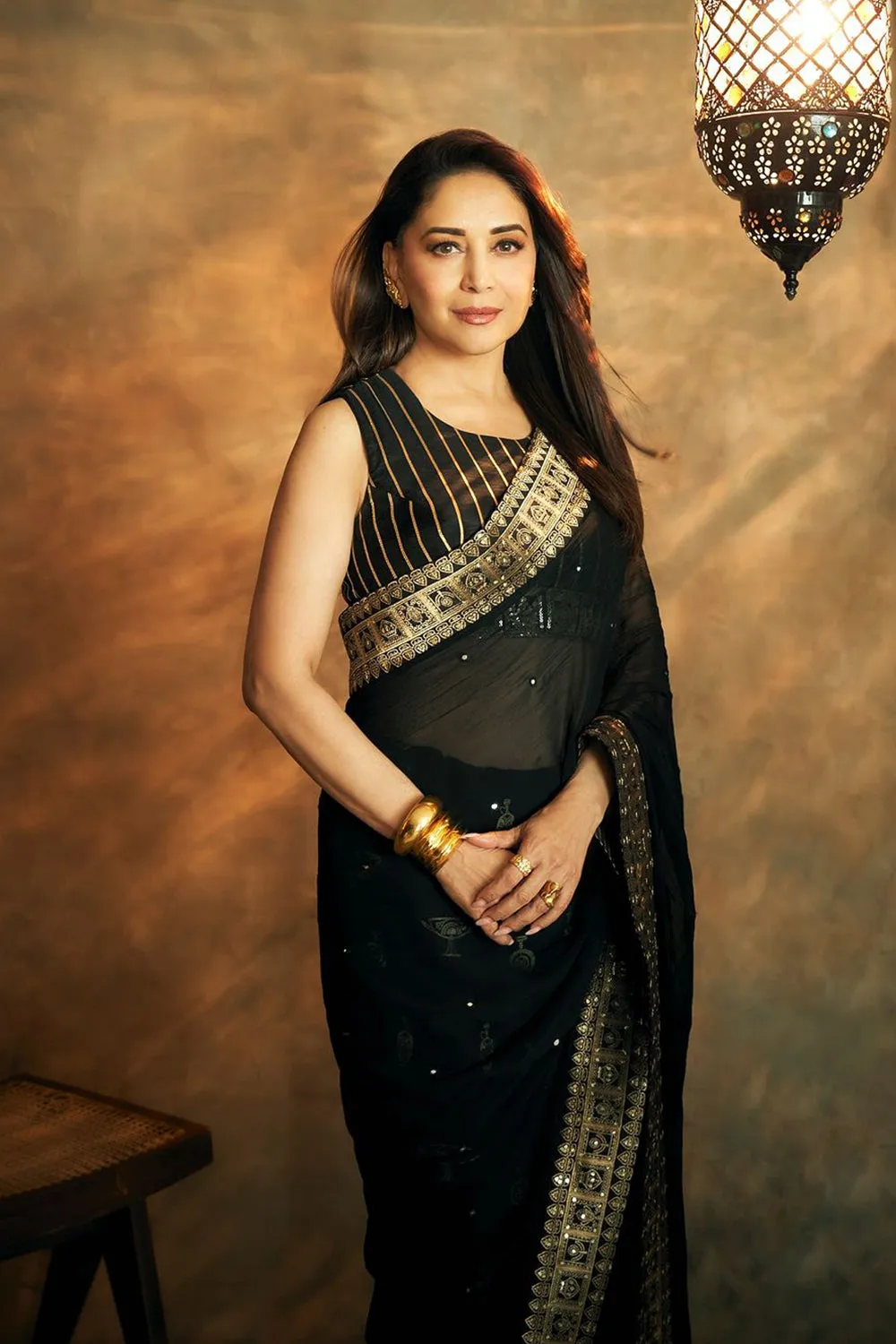 Black Potters Touch Crushed Saree