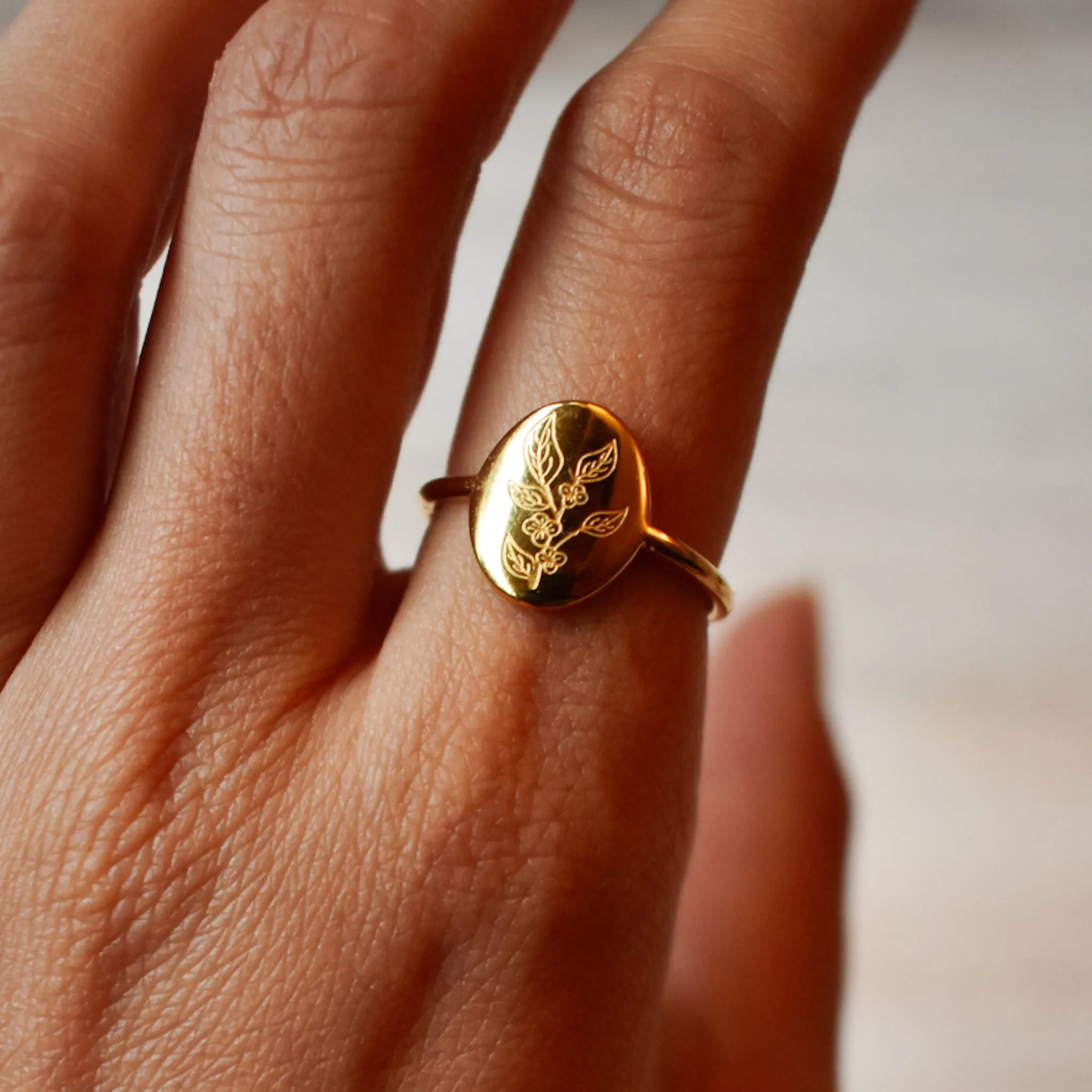 Camellia Sinensis Oval Ring