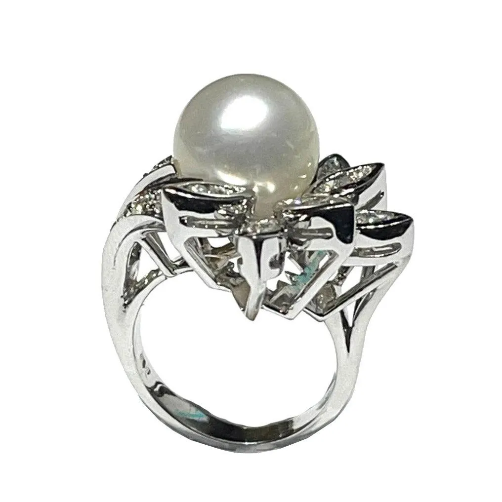 Capodagaglie ring flower pearl white pearls 18kt diamonds and pearls 0038ag