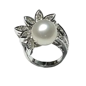 Capodagaglie ring flower pearl white pearls 18kt diamonds and pearls 0038ag