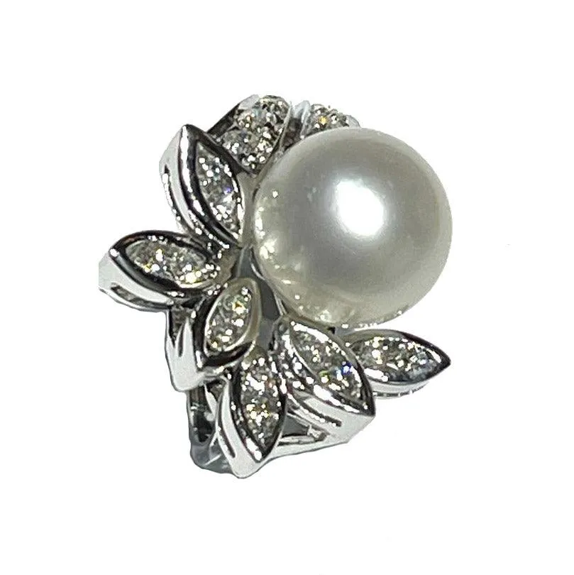 Capodagaglie ring flower pearl white pearls 18kt diamonds and pearls 0038ag
