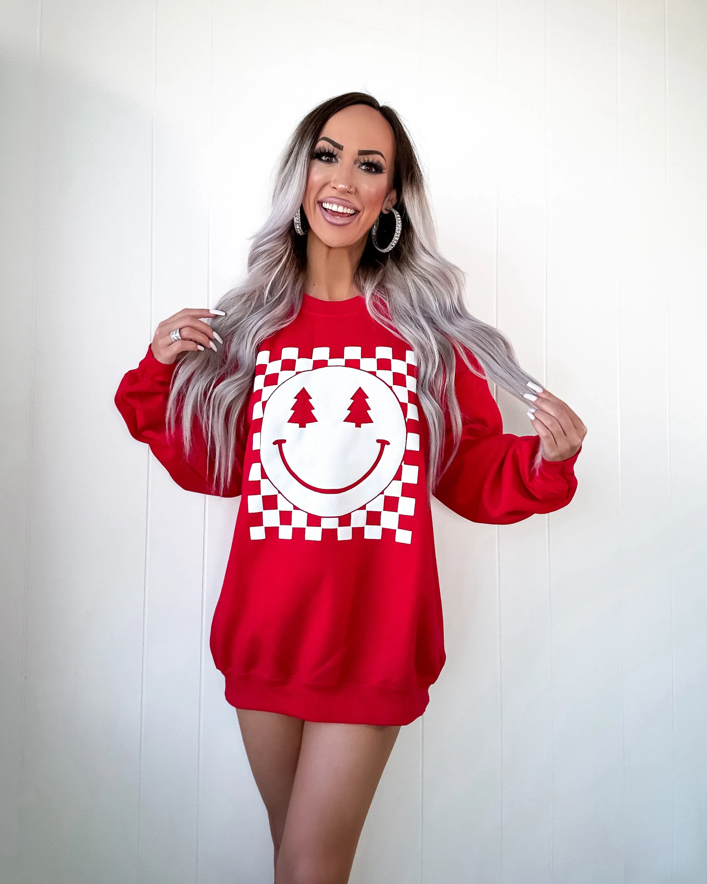 Checkered Christmas Smiley Sweatshirt - Red