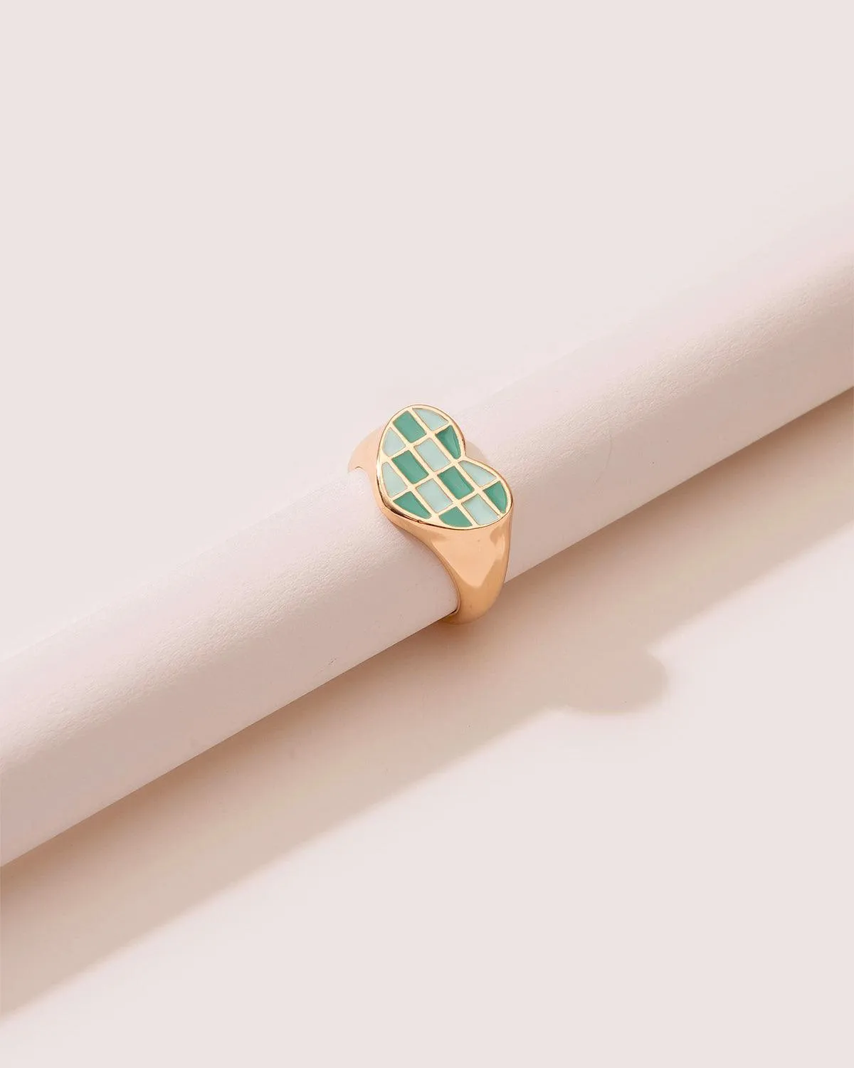 CHECKERED HEART RING