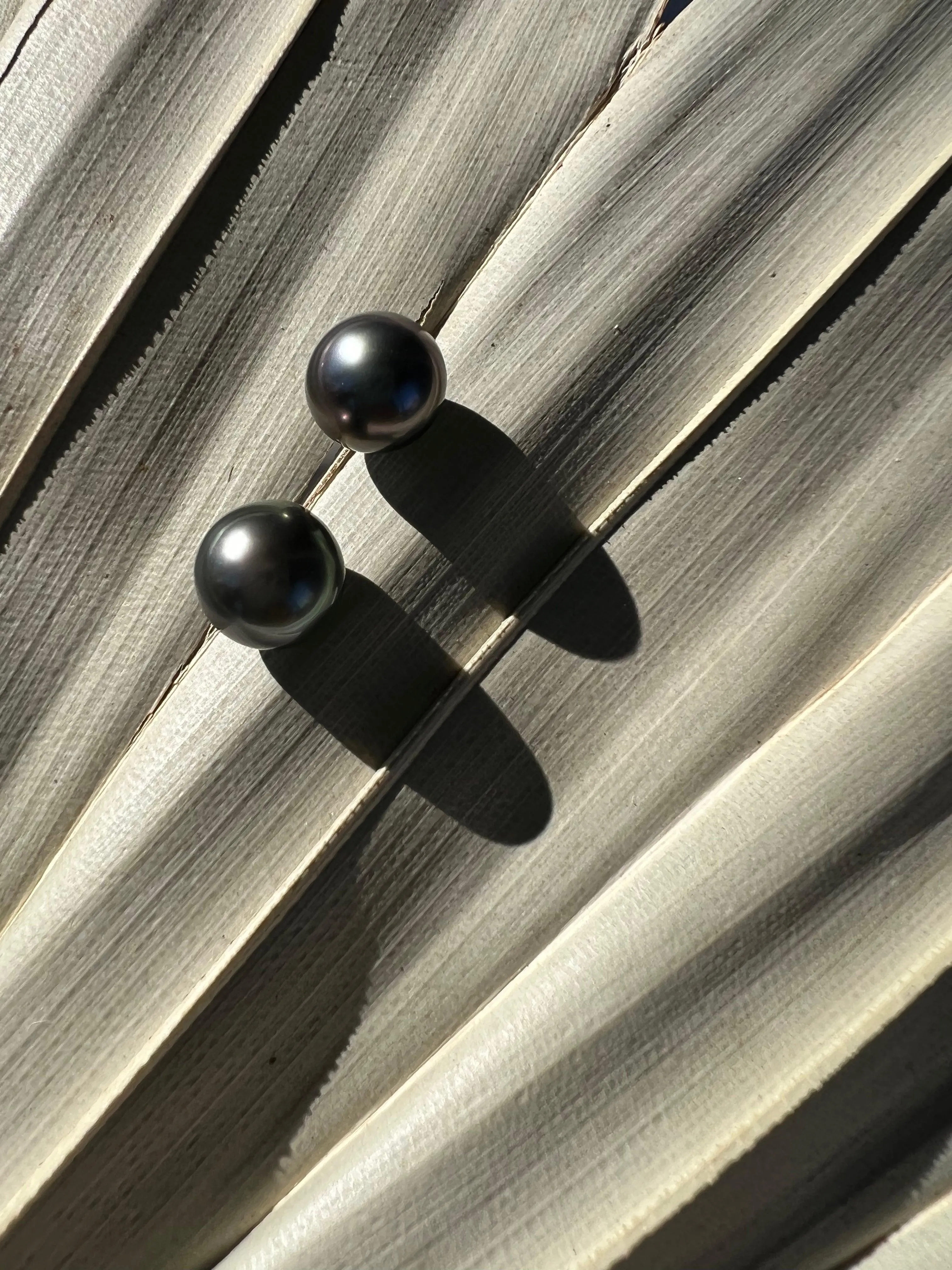 Classic Tahitian Pearl Studs