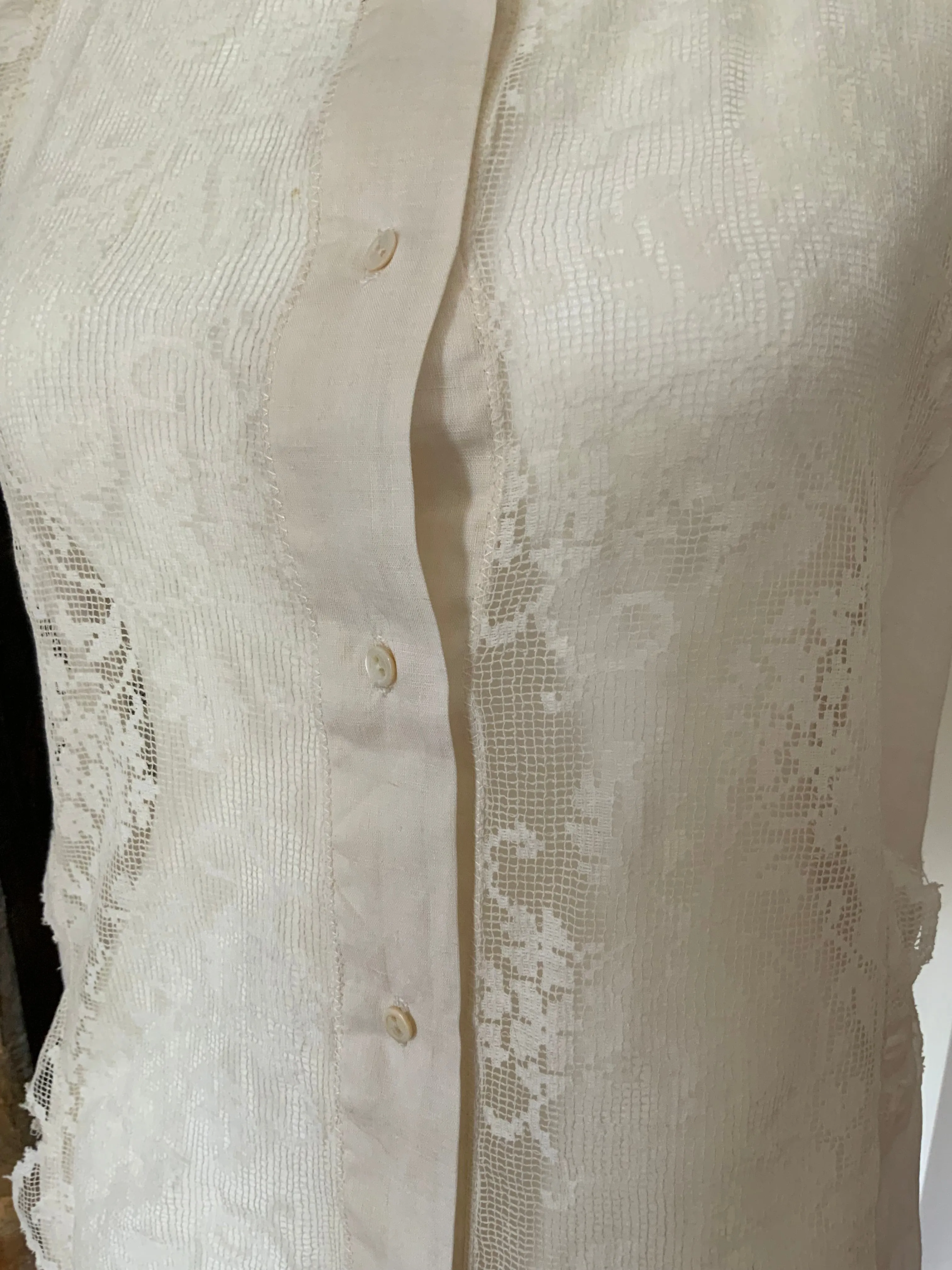 Cotton Blouse adorned with Antique Filet Lace - Y2K - E2