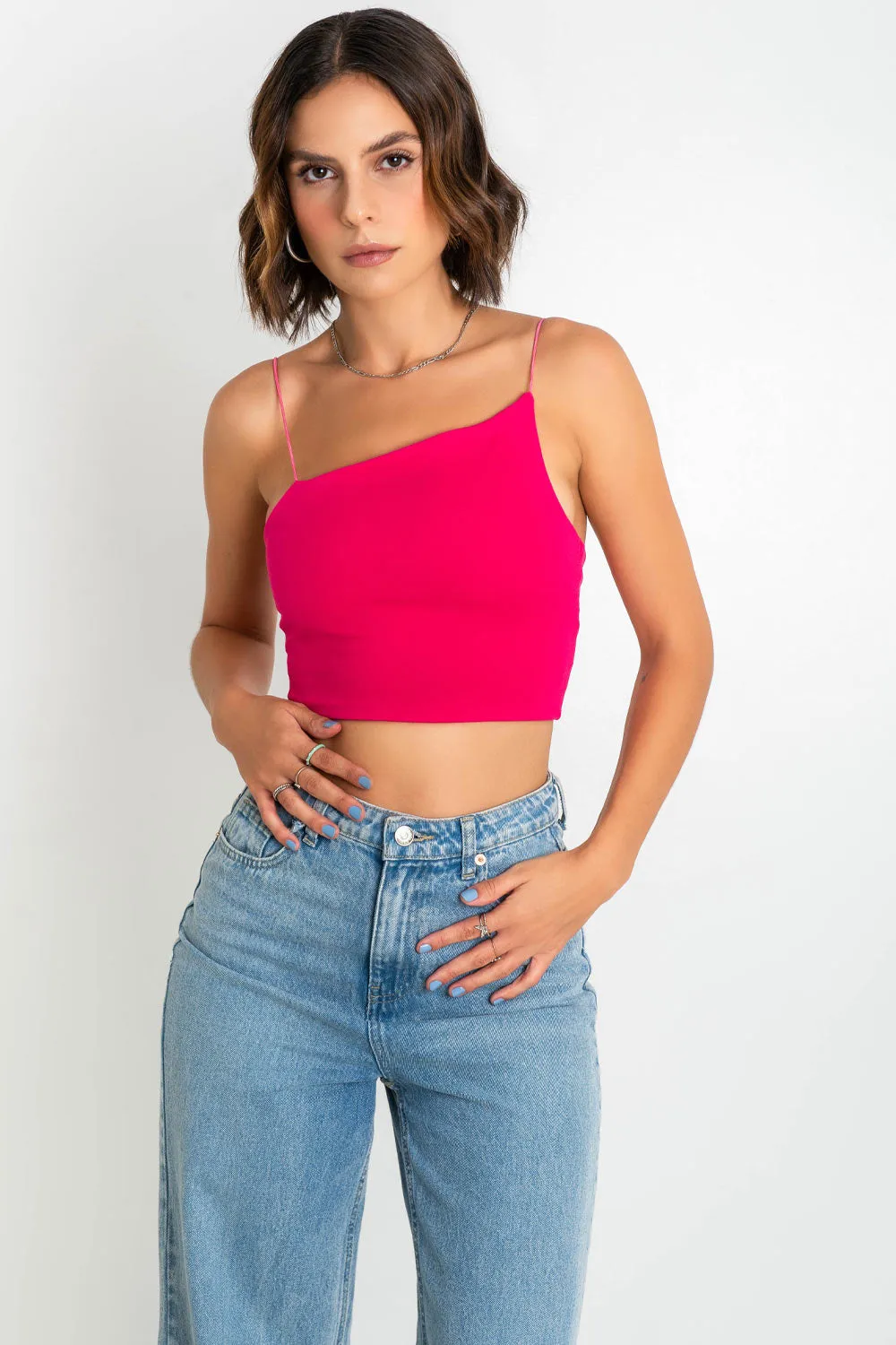 Crop top tirantes escote diagonal