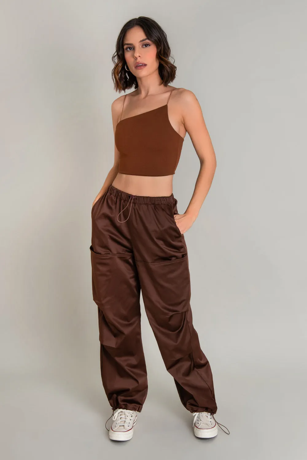 Crop top tirantes escote diagonal