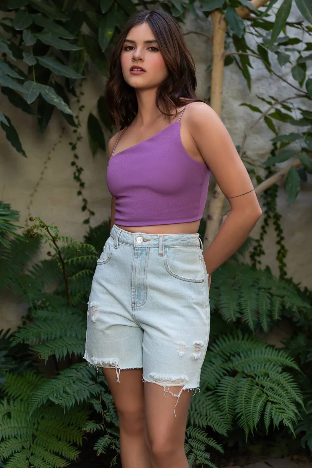 Crop top tirantes escote diagonal