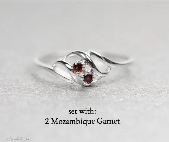 Diagonal Swirl Mother's Family Birthstone Ring