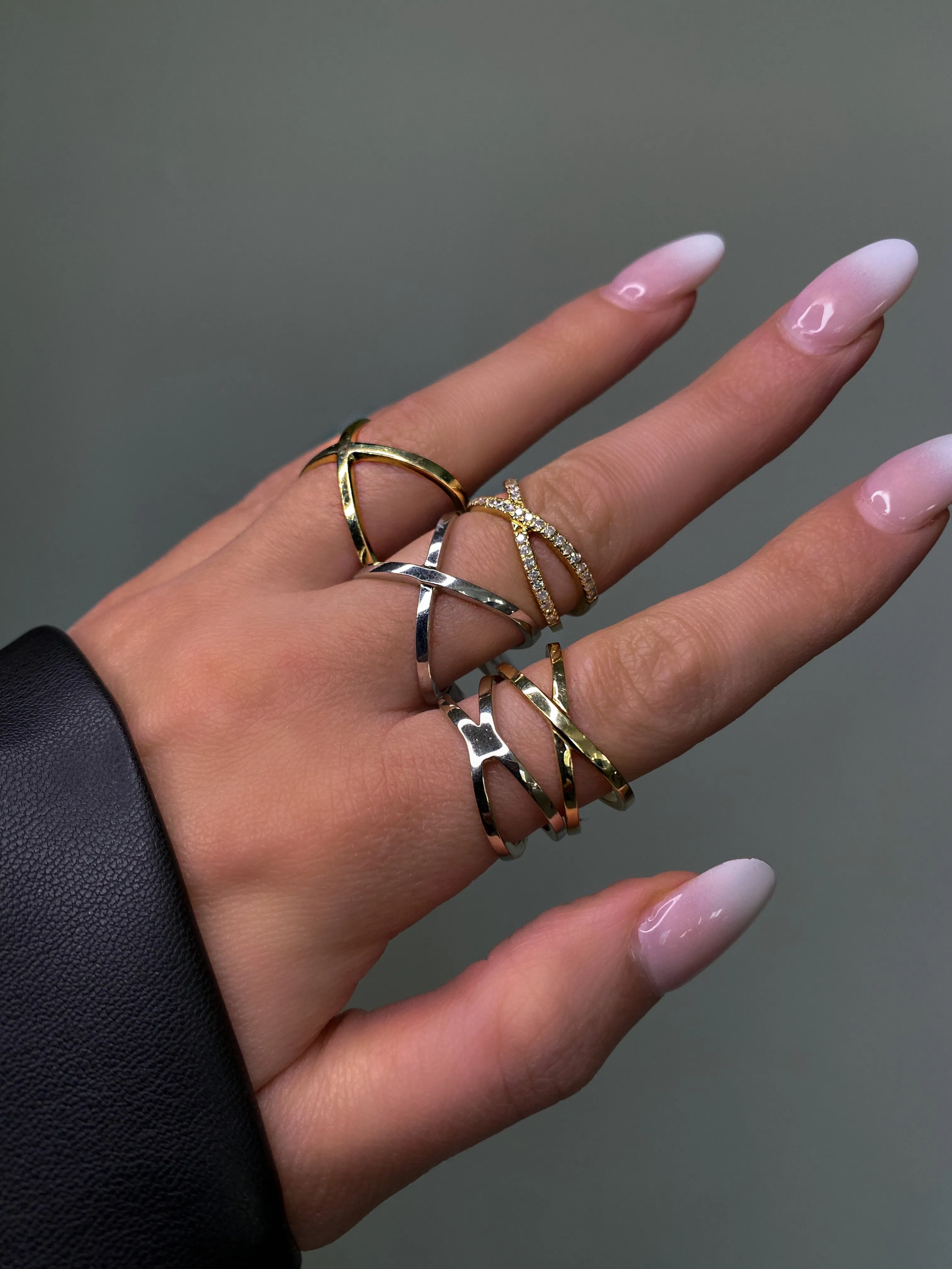 DIAMOND X RING