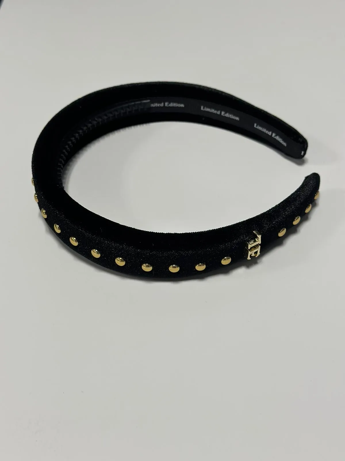 Embellished Scattered Pearls Headband-Black