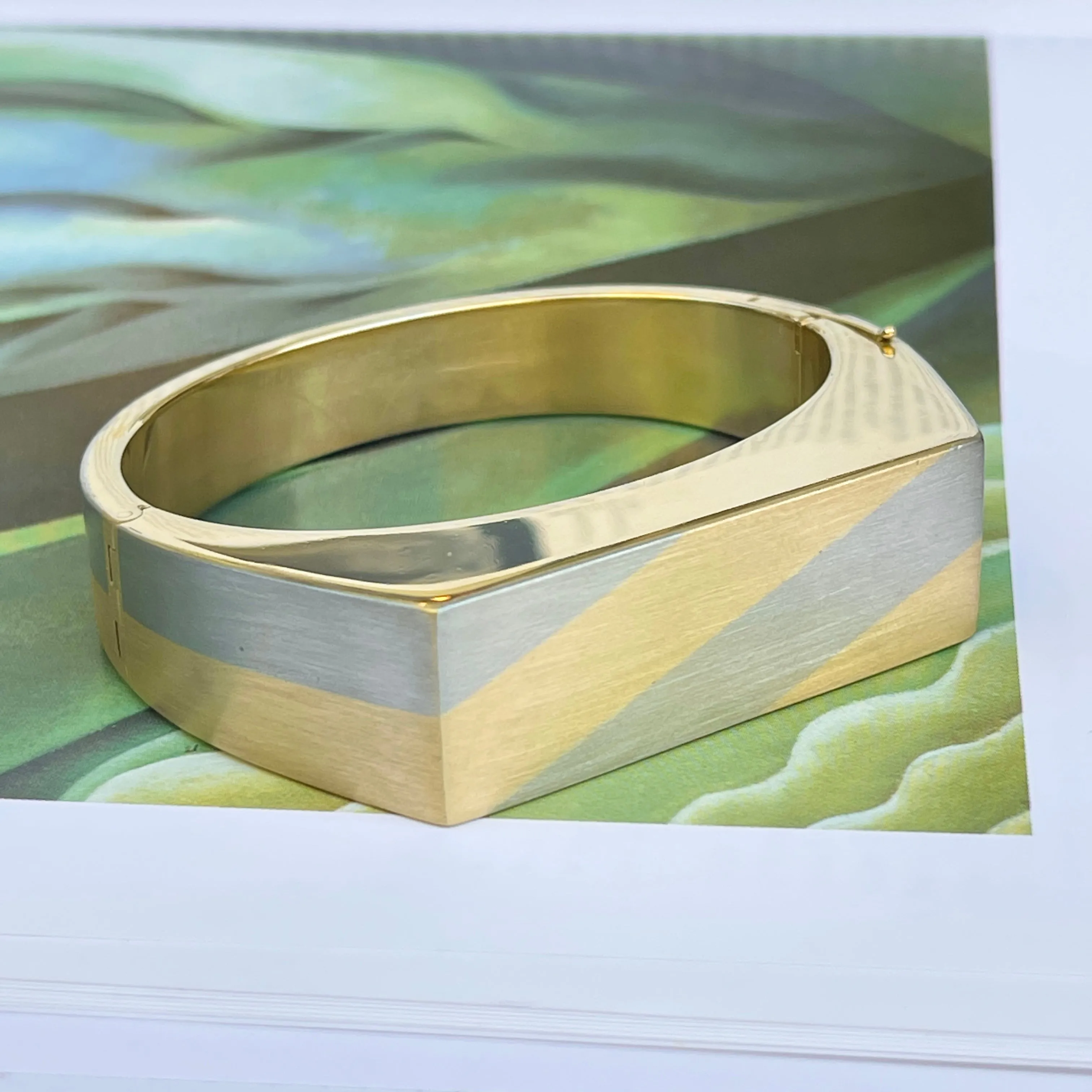 Estate 18KT Yellow Gold   White Gold Matte Striped 70s Bangle Bracelet