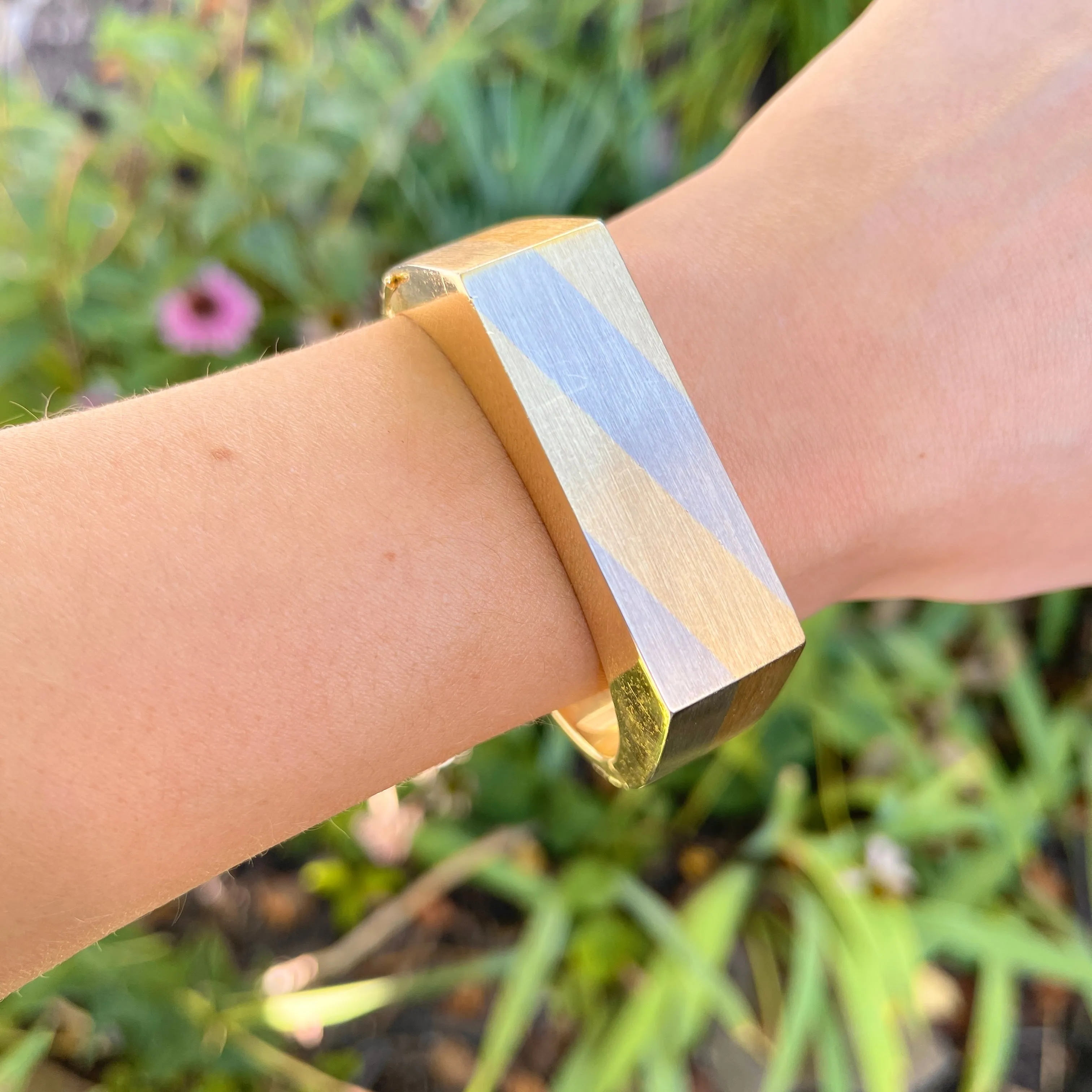 Estate 18KT Yellow Gold   White Gold Matte Striped 70s Bangle Bracelet