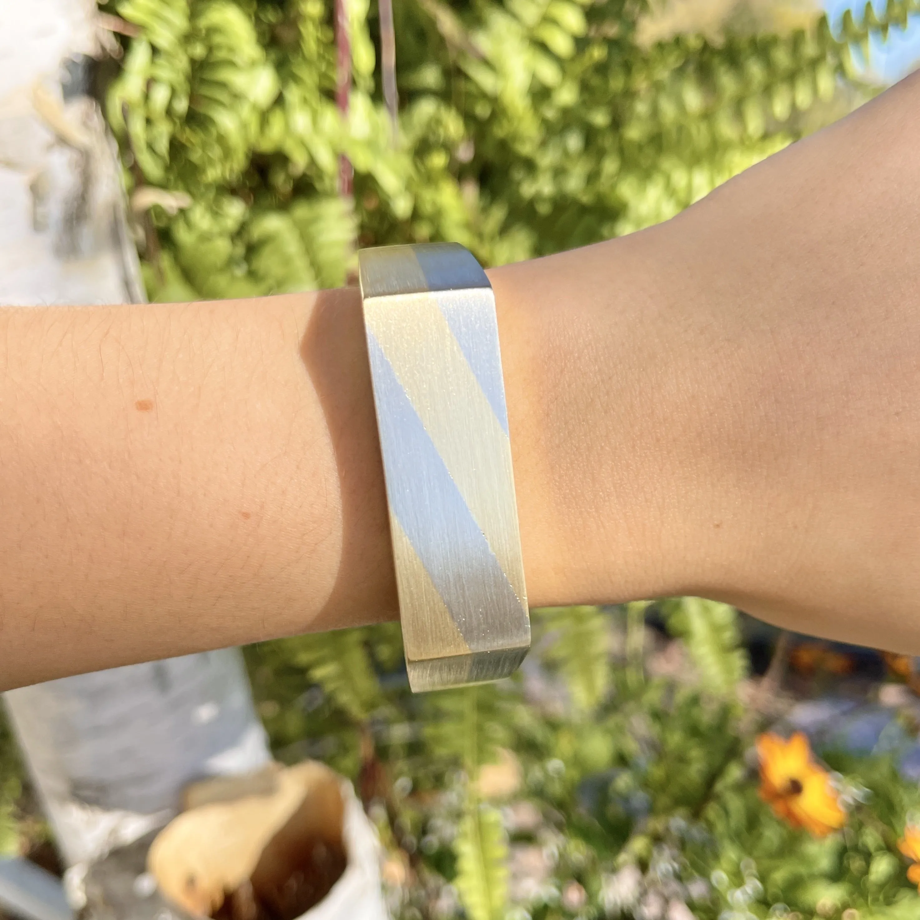 Estate 18KT Yellow Gold   White Gold Matte Striped 70s Bangle Bracelet