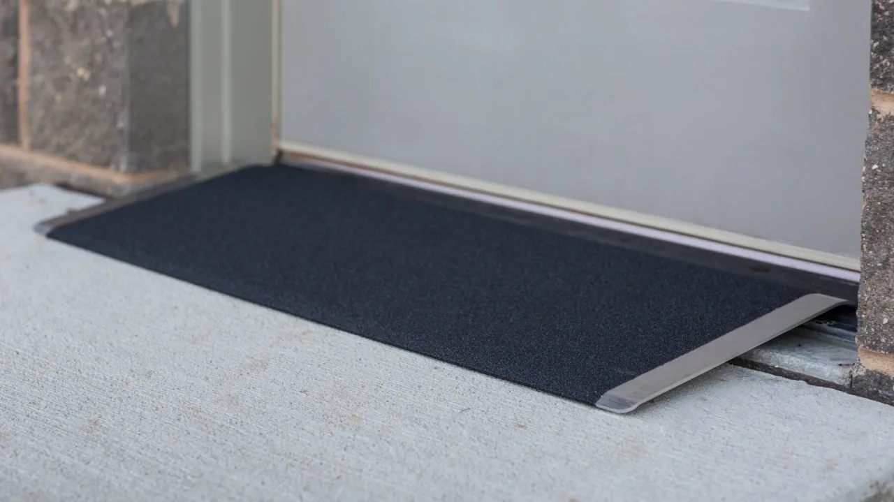 EZ-Access Transitions Angled Entry Plate