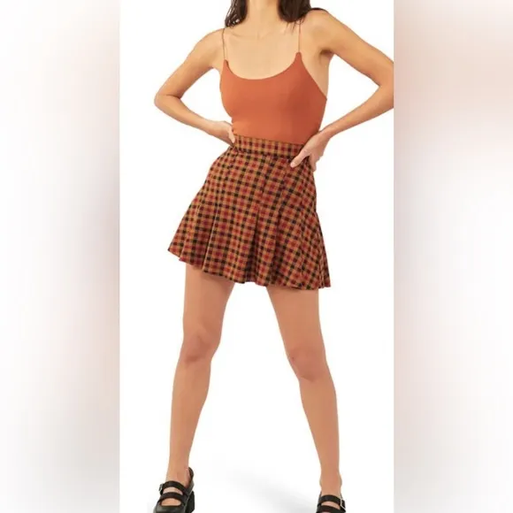 Free people High Waisted Pleated Skirt size 6