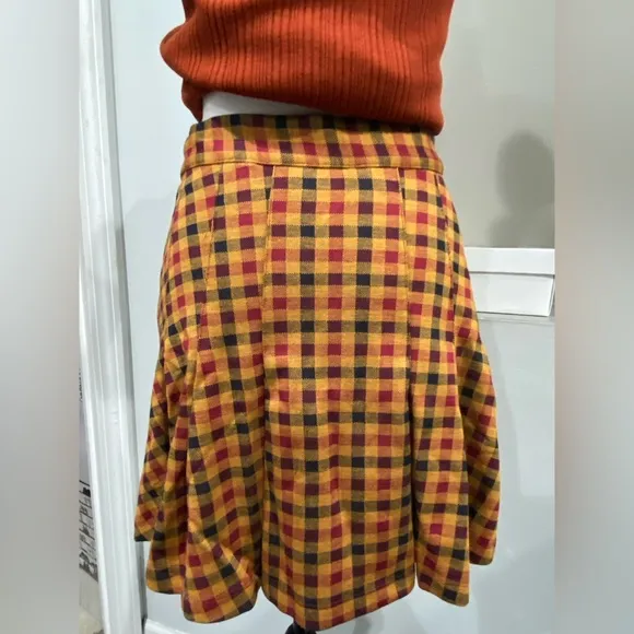 Free people High Waisted Pleated Skirt size 6