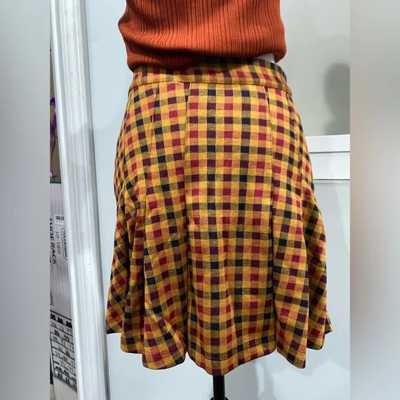 Free people High Waisted Pleated Skirt size 6