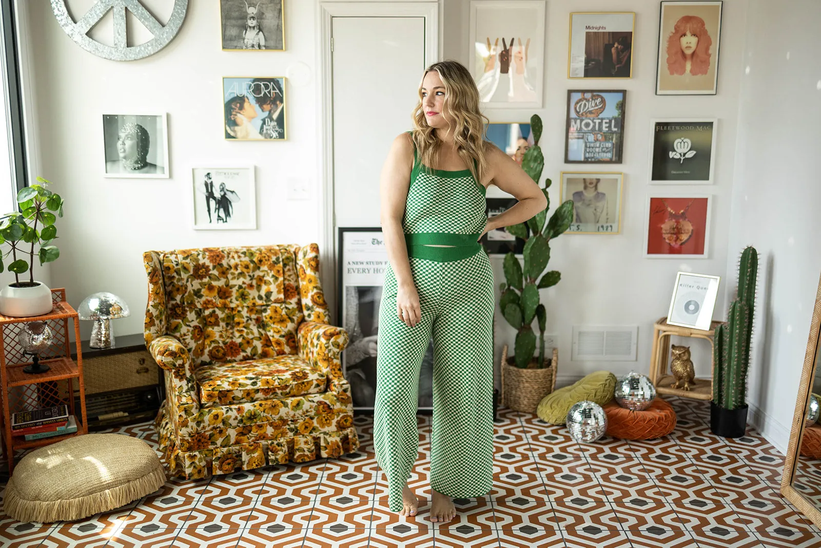 gigi crop top in island green check inn