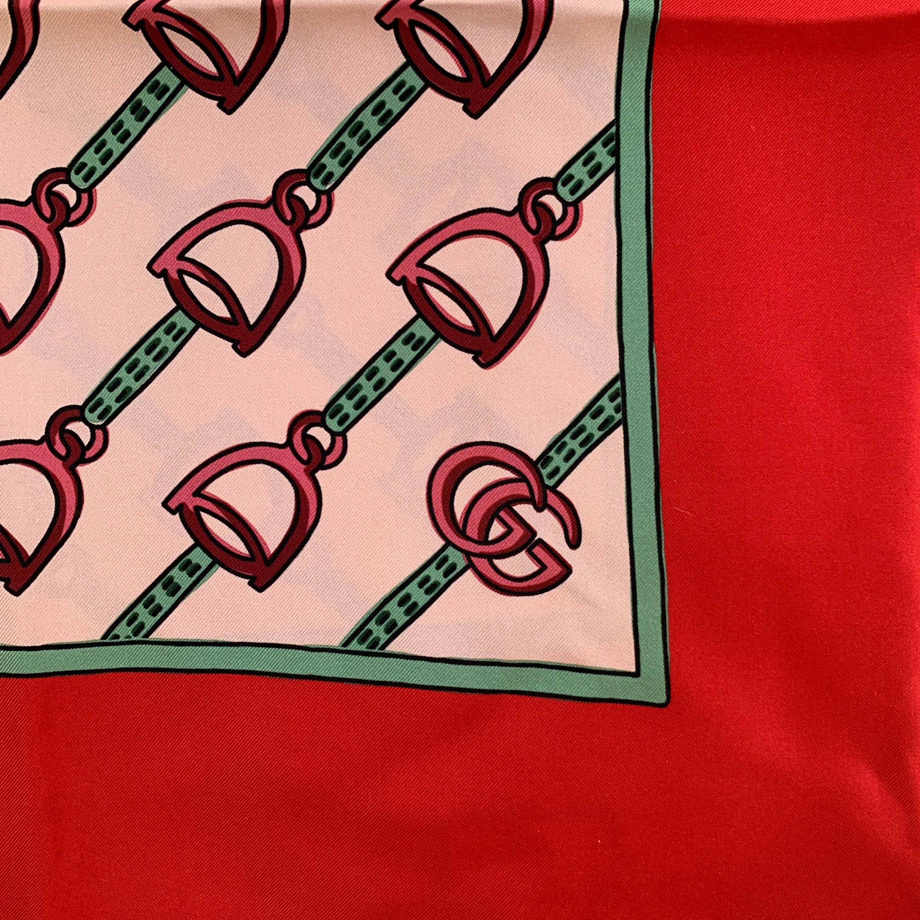 Gucci Reign Horse-bit Silk Twill Scarf in Pink