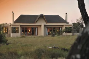 Isinkwe Lodge