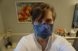 Mask - flat front with darts