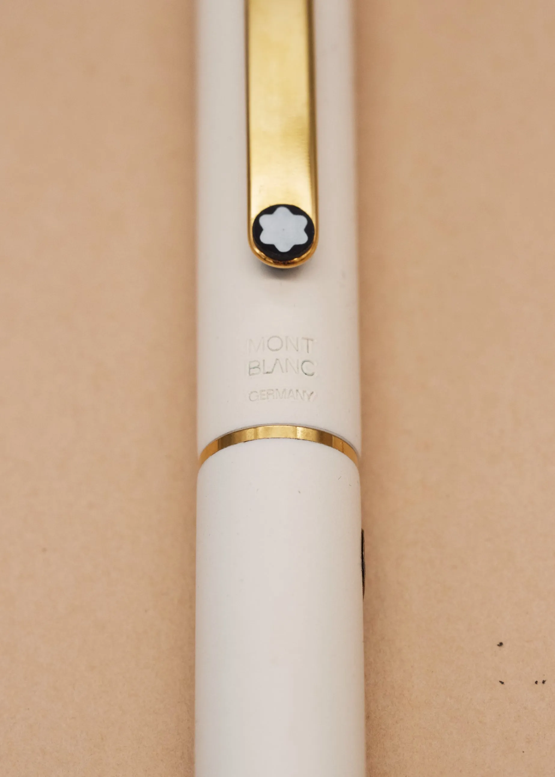 Montblanc Noblesse Slimline Fountain Pen w/Box