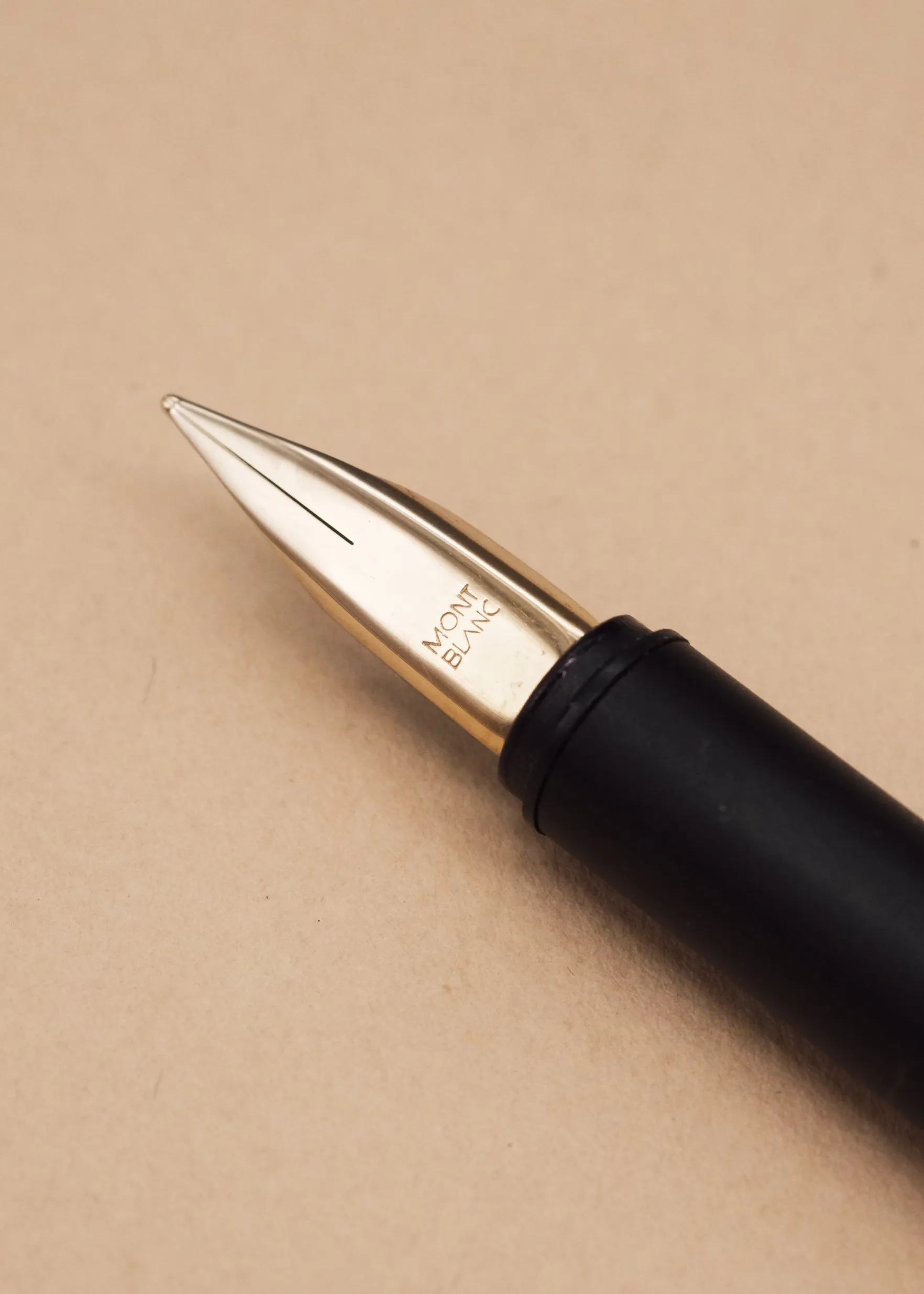 Montblanc Noblesse Slimline Fountain Pen w/Box