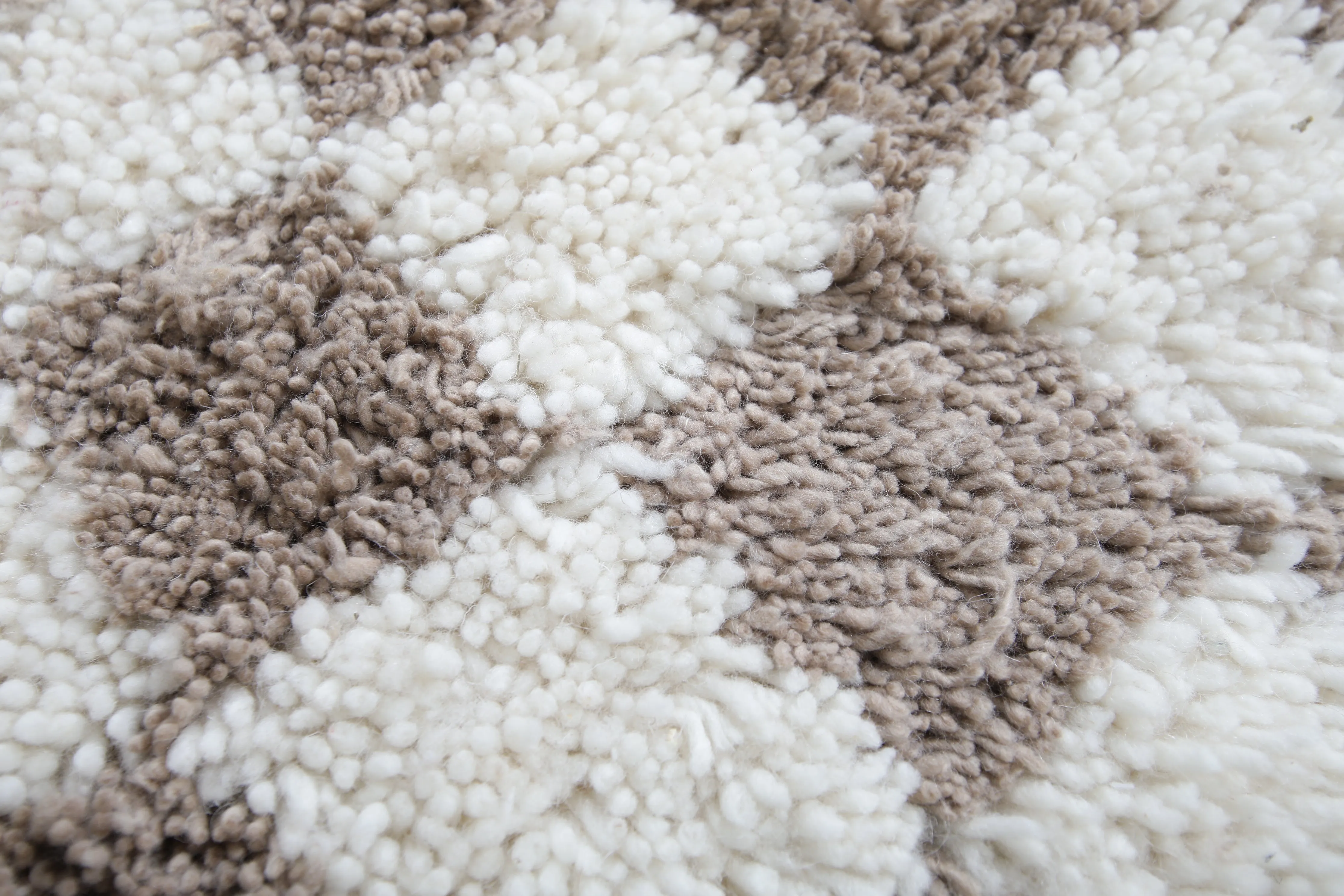 Moroccan Checkered Rug - Handwoven 8 x 9.9 Feet | Wool Area Rug