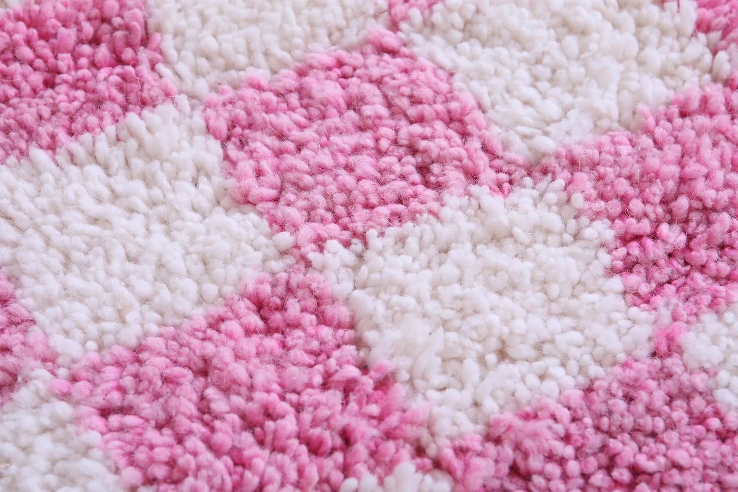 Moroccan Pink checkered rug - Checkered rug - Wool rug