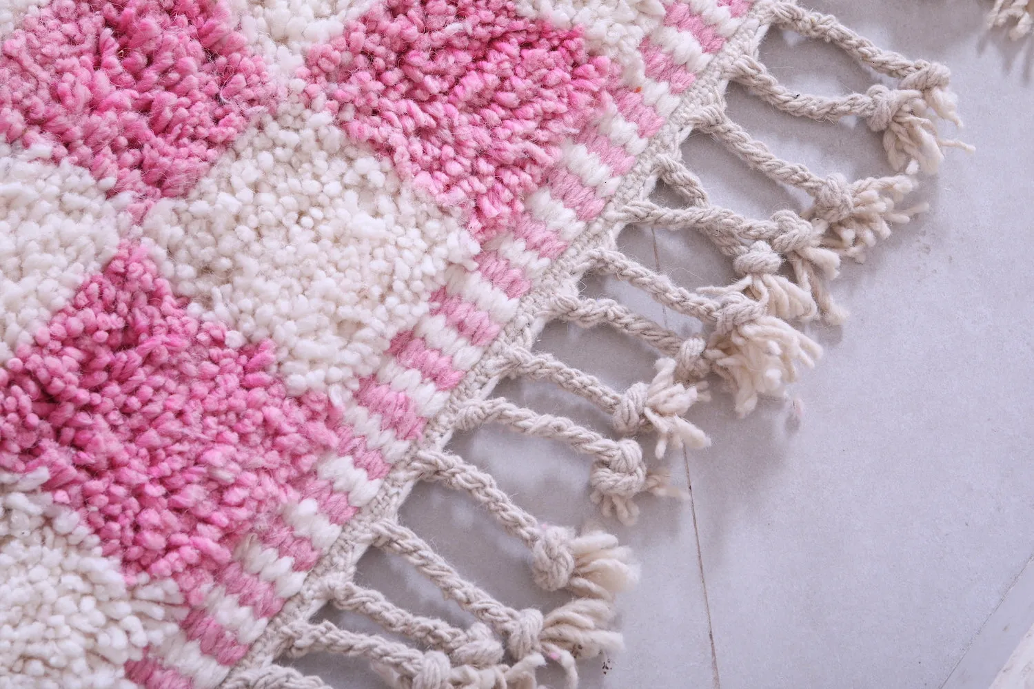 Moroccan Pink checkered rug - Checkered rug - Wool rug