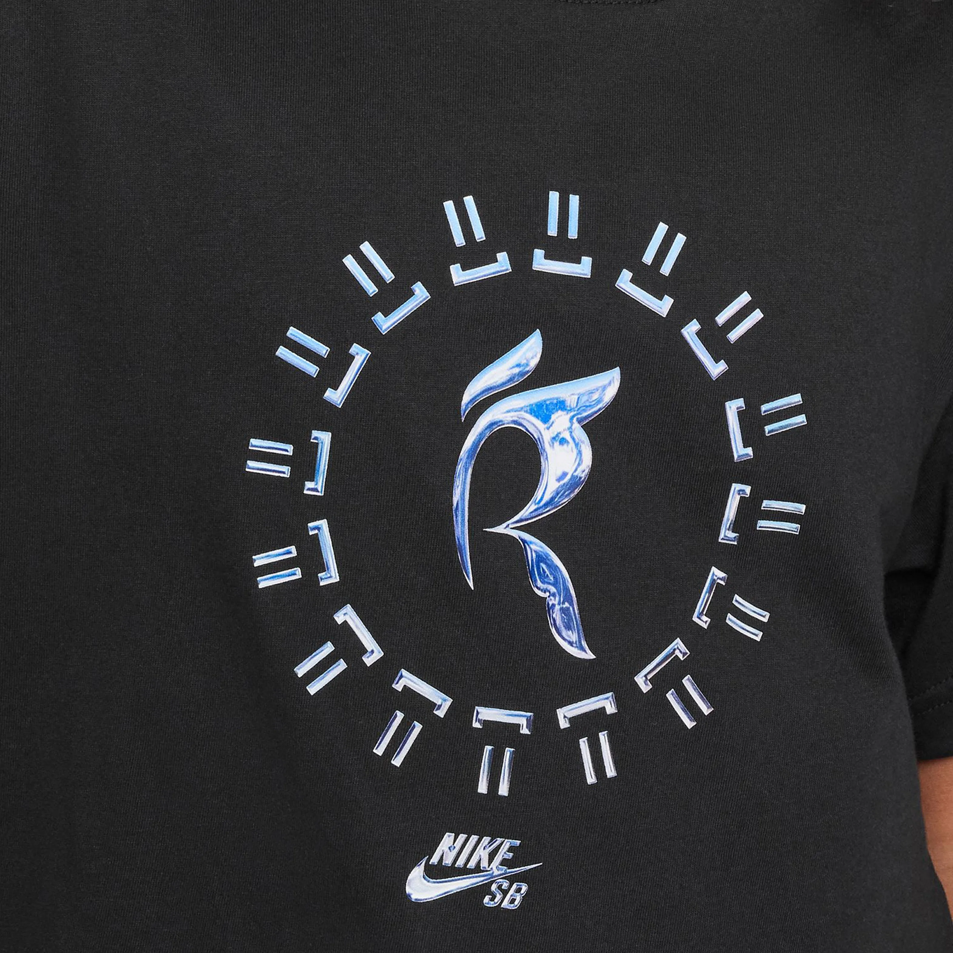 Nike SB x Rayssa Leal Big Kids Dri-Fit T-Shirt (GIRLS)