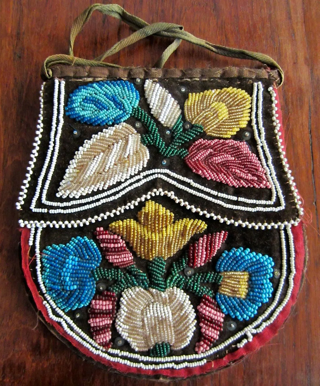 Old Iroquois Beaded Velvet Purse