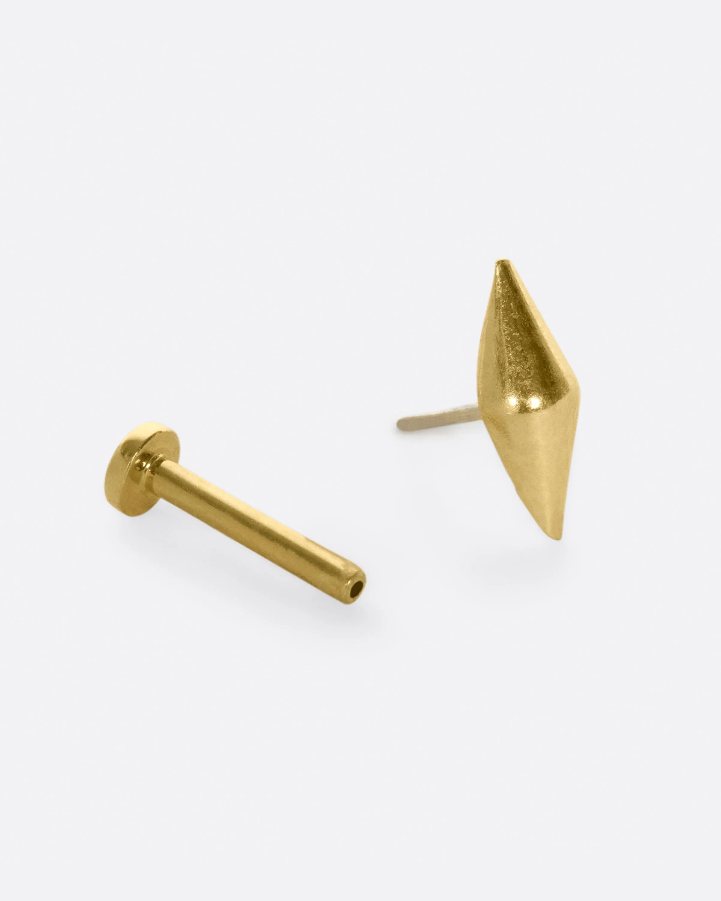 Onda Threadless Earring