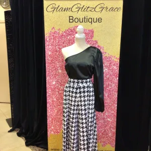 One Size Fit Checkered Flare Leg Pants
