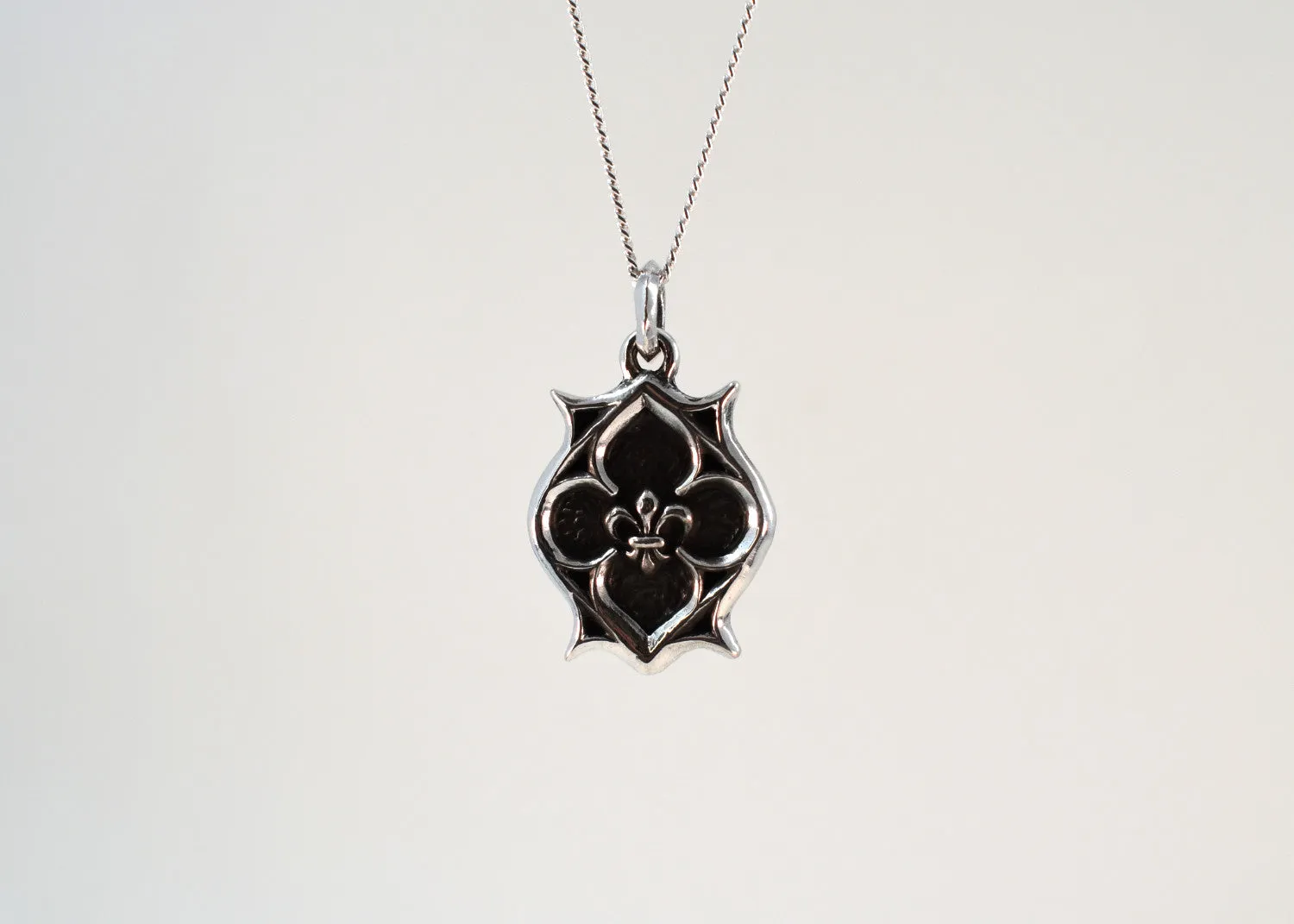 Quatrefoil Necklace
