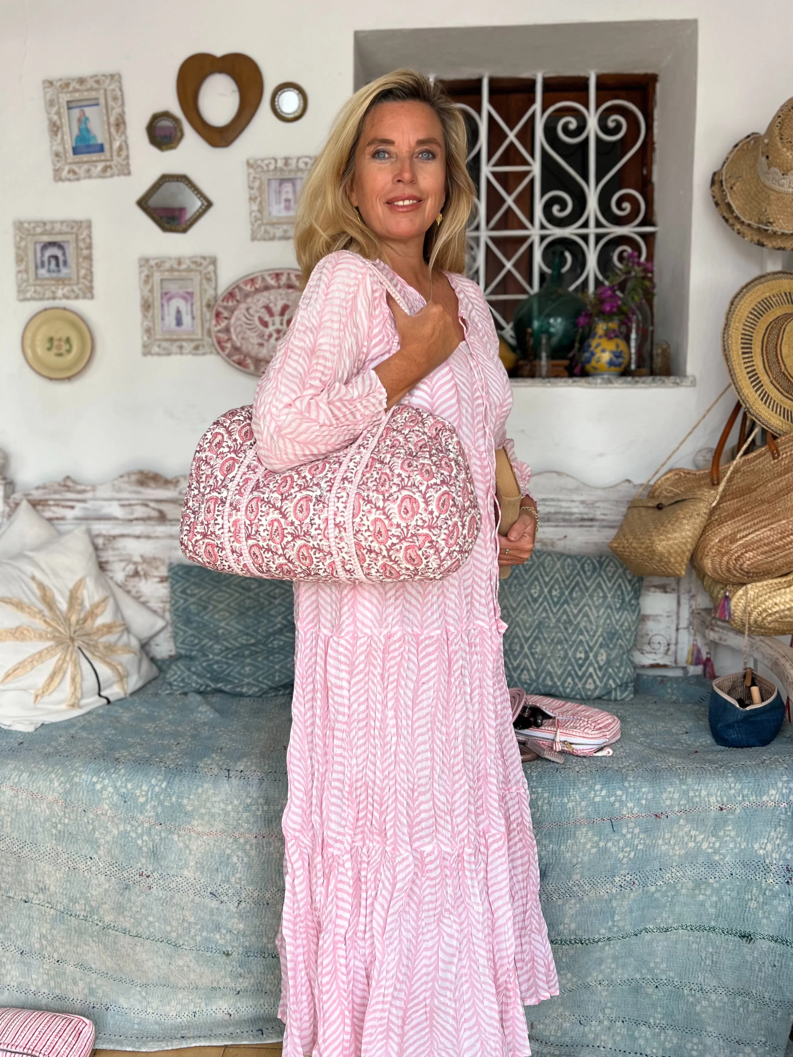 Quilted Travel bag Pink paisley medium  size