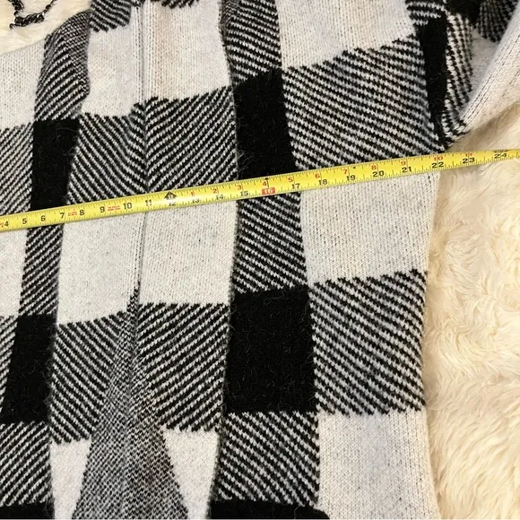 RD Style Large Checkered Plaid Black &amp; White Knee Length Open Cardigan Sweater M