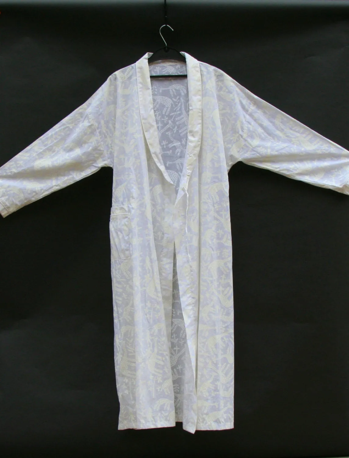 Robe Woman's White Cotton Giraffe Print Handmade African Design