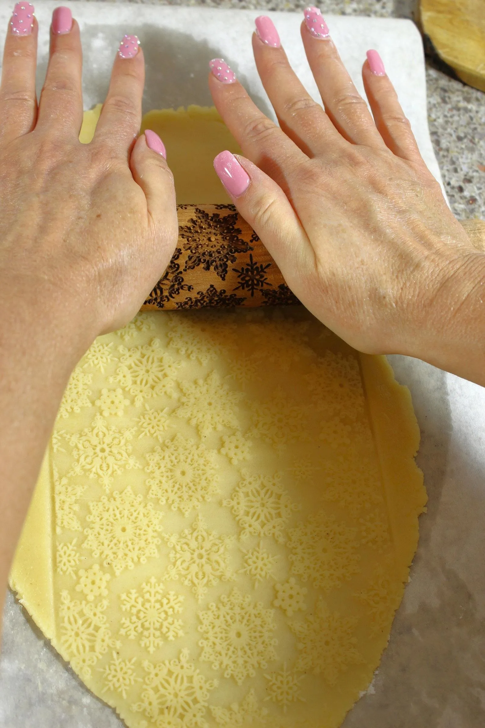 Rolling Pin Embossed Honey Combs Bees Cookies Clay Stamp, Pottery Roller