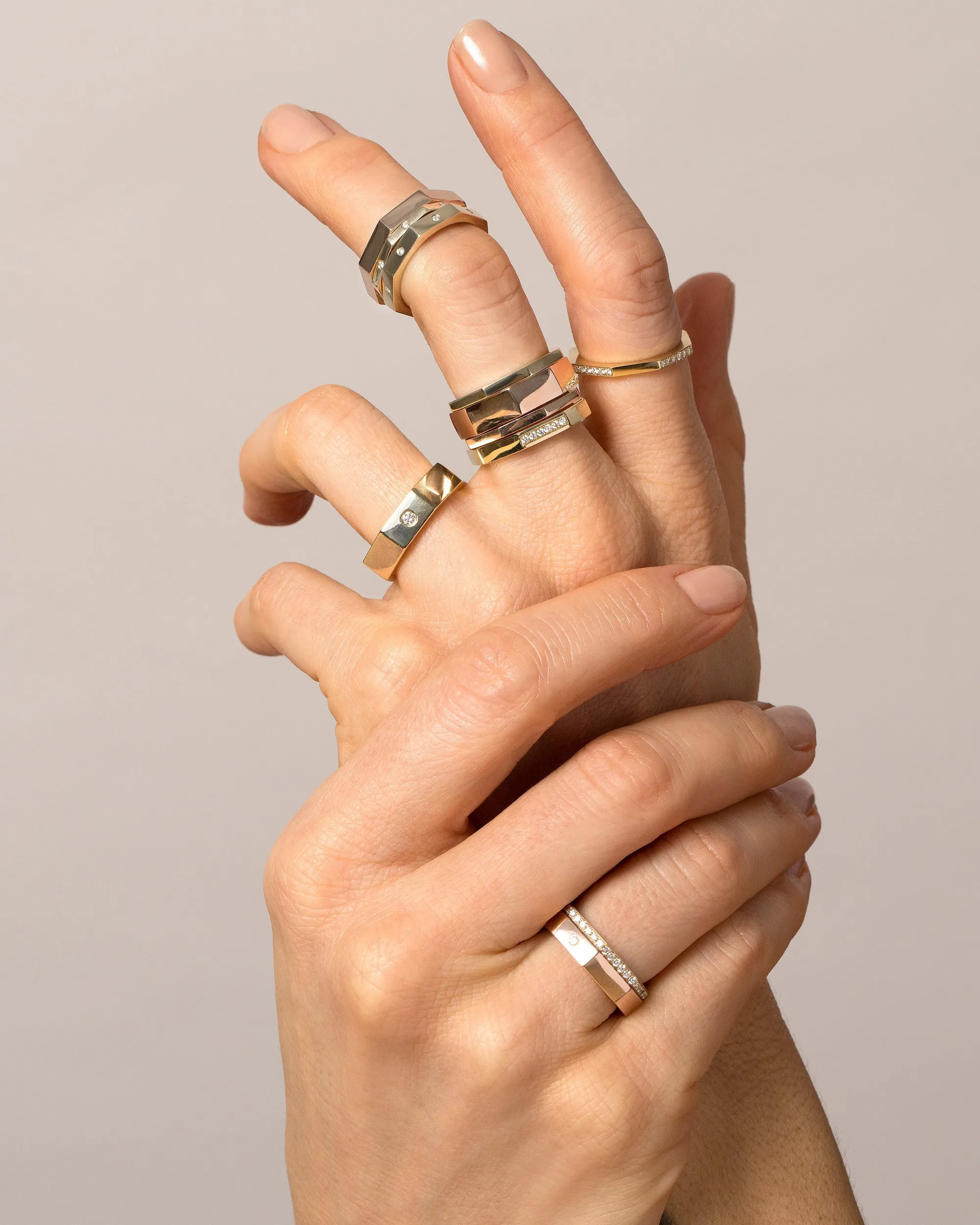 Segmented Band in 4mm 14k Yellow Gold - sz9 x Vault