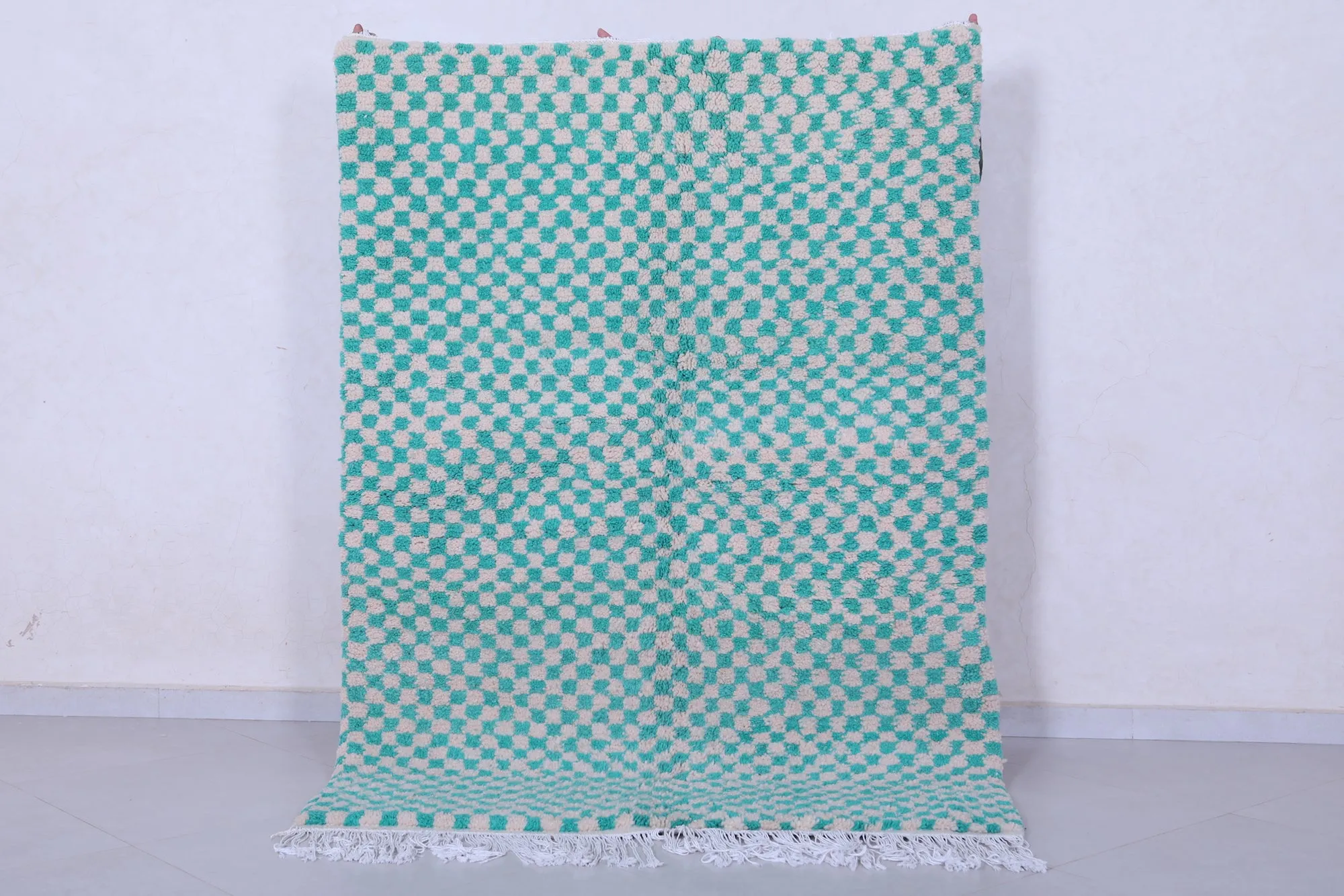 Shaggy Moroccan Green Checkered Rug 4.8 X 6.6 Feet – Handwoven Beauty
